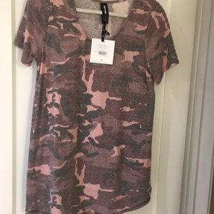 Agnes & Dora everyday tee pink Camo large